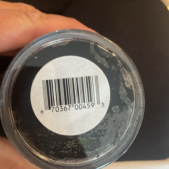 Peter Thomas Roth Irish moor mud with shamrock towel - Picture 3 of 6